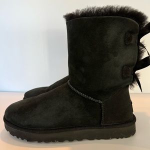 Black Bailey Bow Women’s Uggs